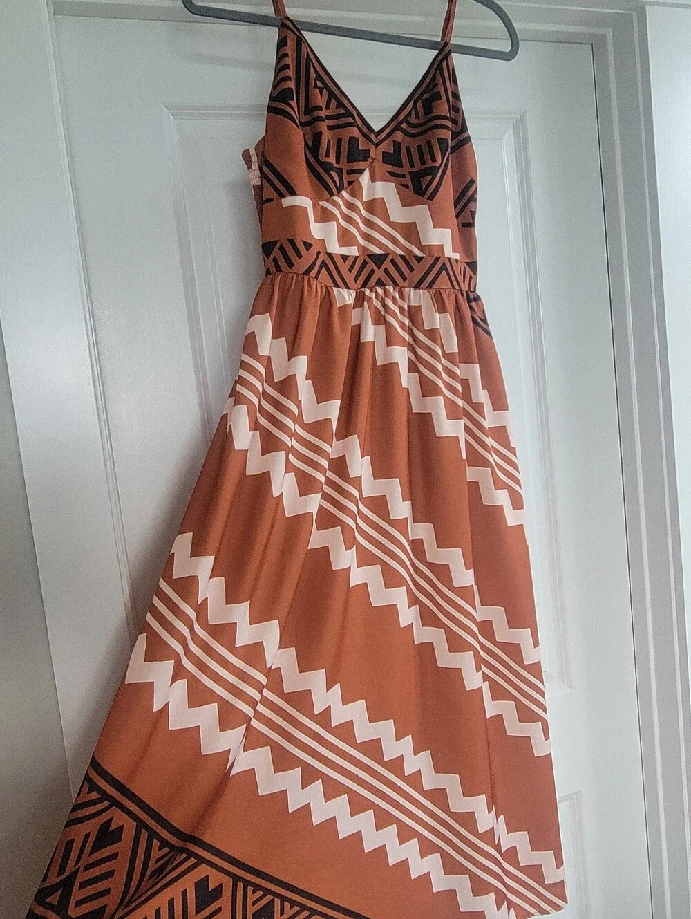 NWOT Cupshe Rust Geometric Print Spaghetti Strap Maxi Dress - Picture 4 of 7